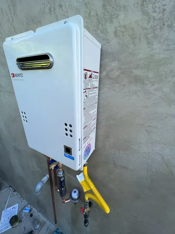 Tankless water heater installation for North Oak Park homes